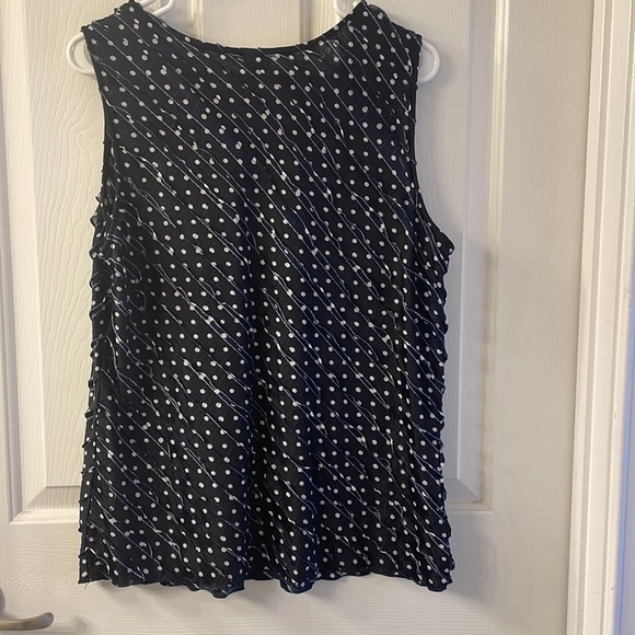 CJ Banks Navy Polka Dot Sleeveless Top X - Picture 4 of 4